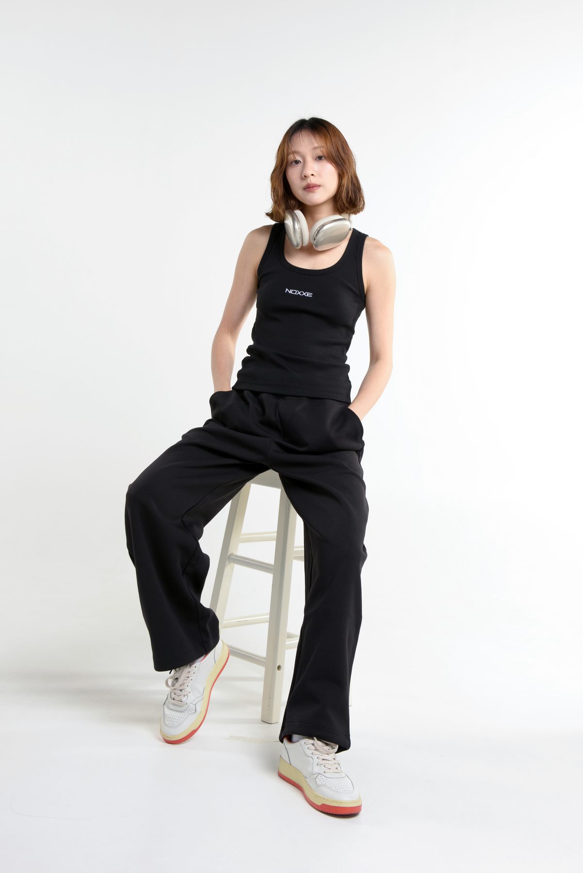 NOXXE minimal streetwear look