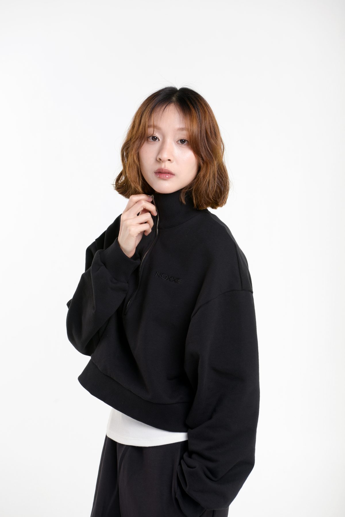 NOXXE minimal streetwear look